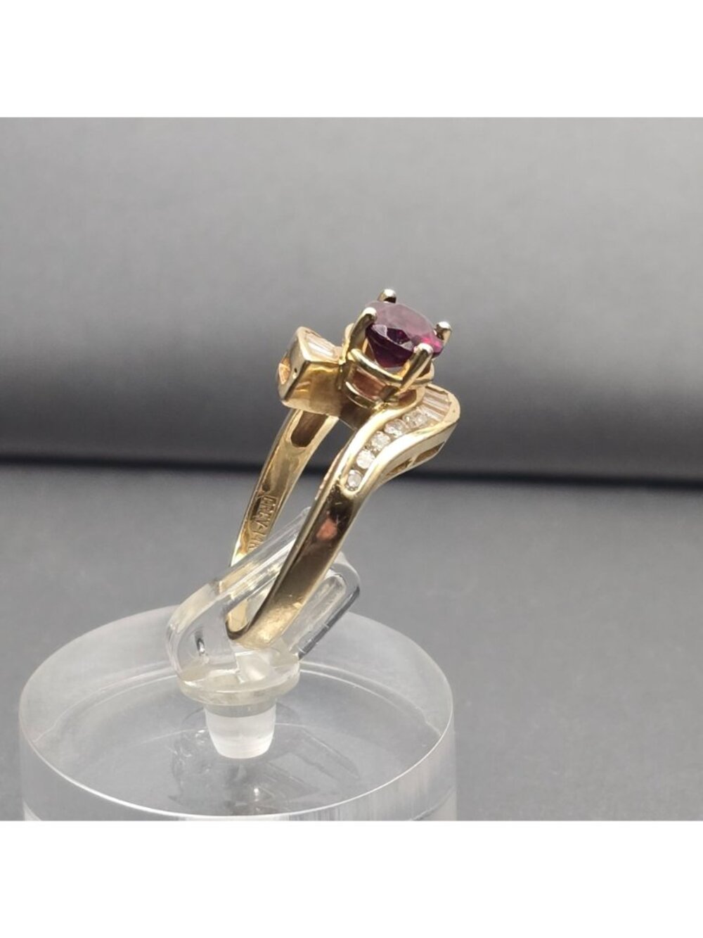 14K Gold Garnet Diamond Vintage Cocktail Ring Size 7 Signed EREV Band - Picture 9 of 16